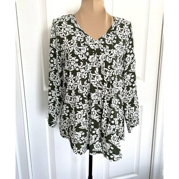 Fun2Fun Green White Floral Maley Pleated V-Neck 3/4 Sleeve Blouse Size XS - Picture 1 of 8